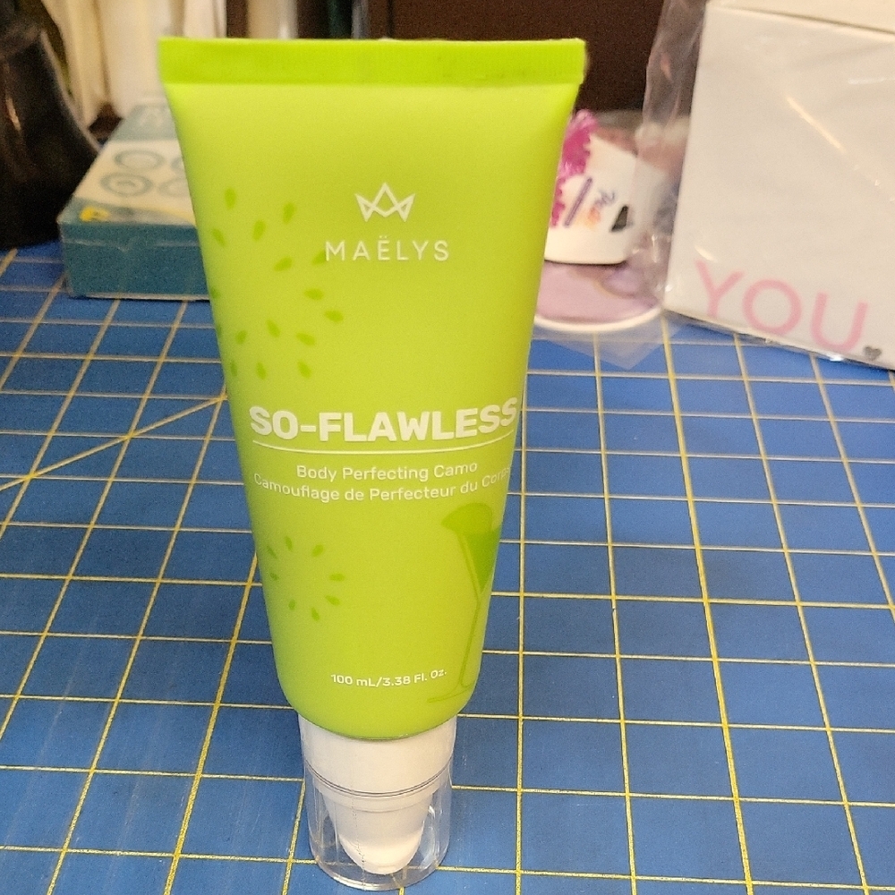 Maelys So-Flawless Body Perfecting Camo 100ml New Sealed Pump Bottle
